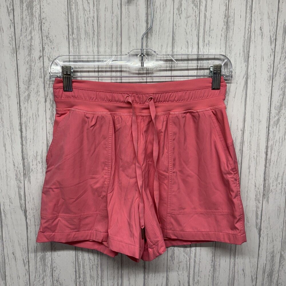 Womens Size 4 Lululemon Dance Studio Shorts EUC - Picture 1 of 5